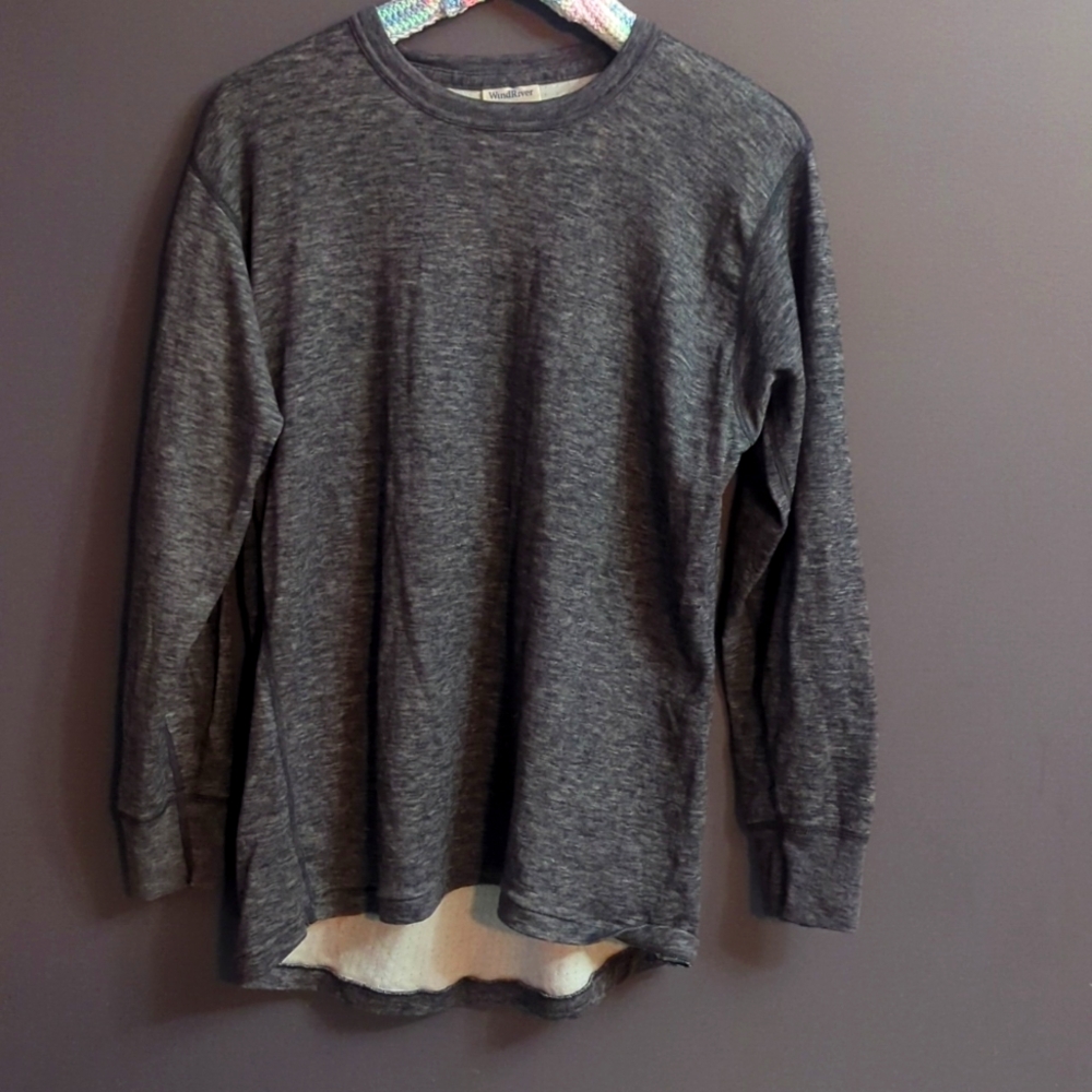 Wind River light pullover